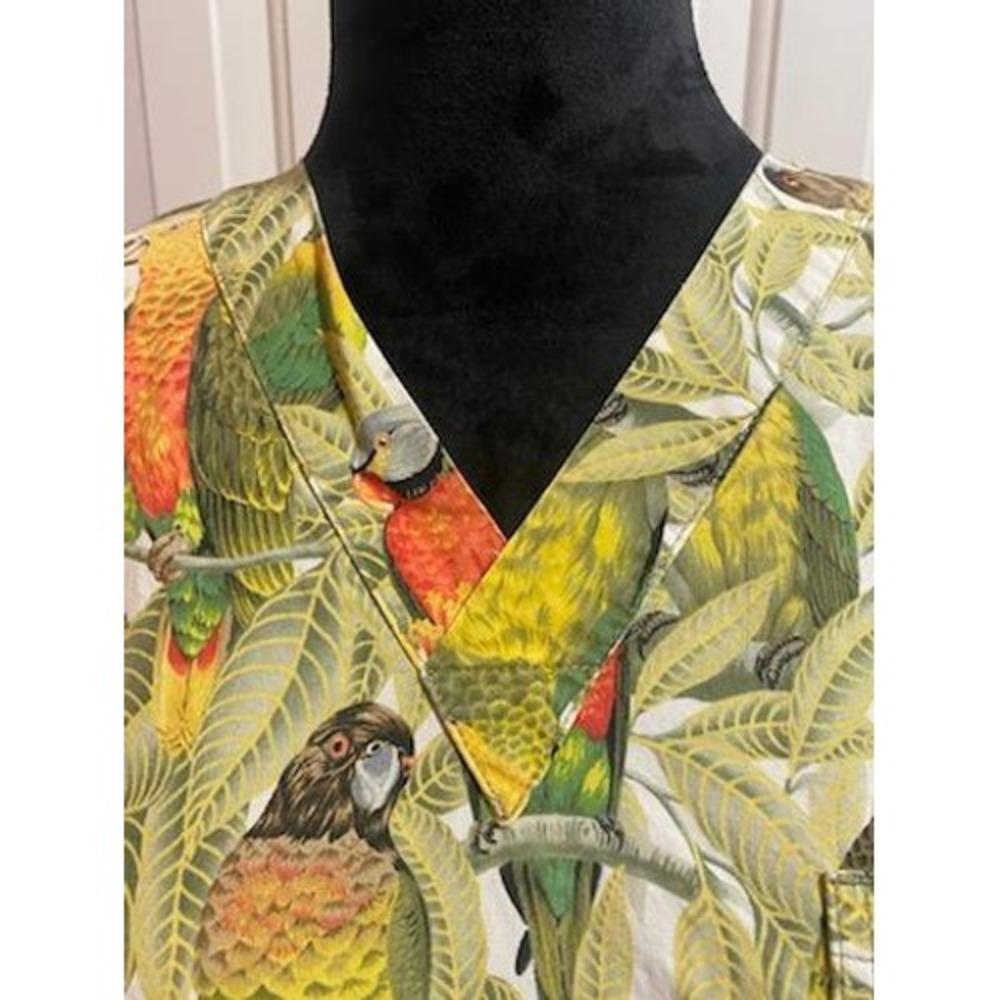 S.C.R.U.B.S. Womens Parrot Tropical Print Scrub Top V-Neck Cotton Green Yellow M - Picture 3 of 7